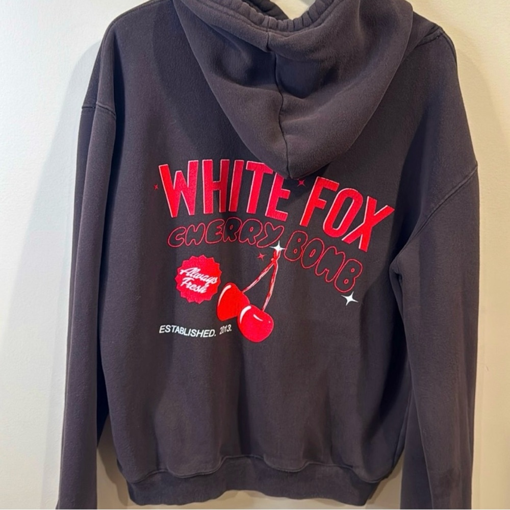 White Fox Cherry Bomb Brown Hooded Sweater M/L